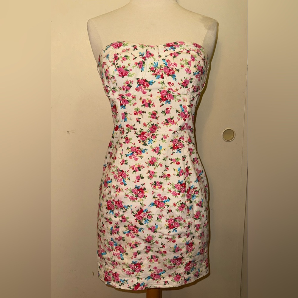 Epique moi short sweetheart dainty ditsy Floral Strapless Dress sm